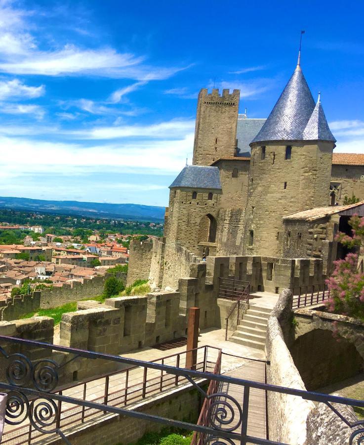 3 Star Surdespine Historic 4 Chateaux Lastours Air Conditioned Luaran gambar